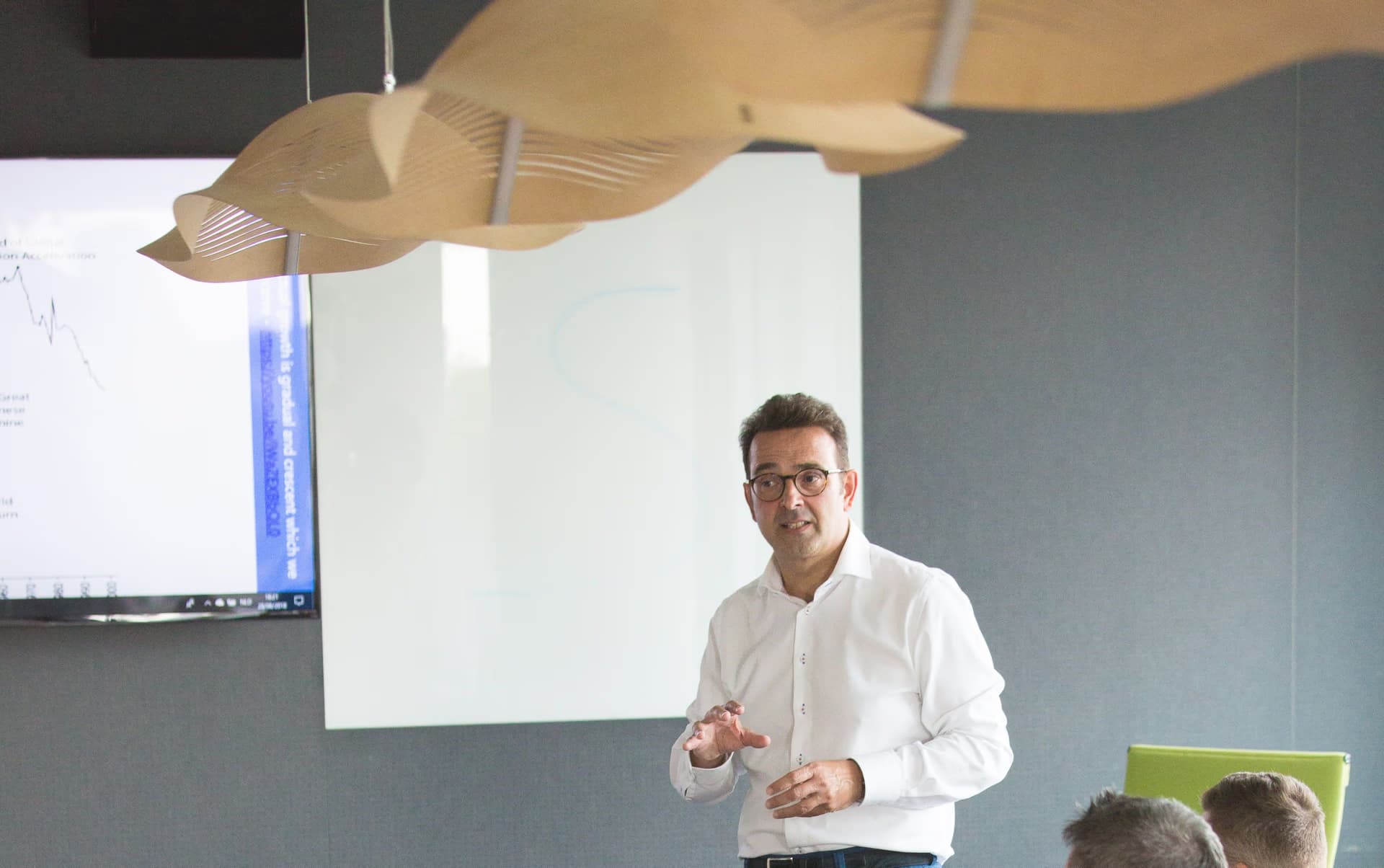 Paul Bellemans giving a presentation